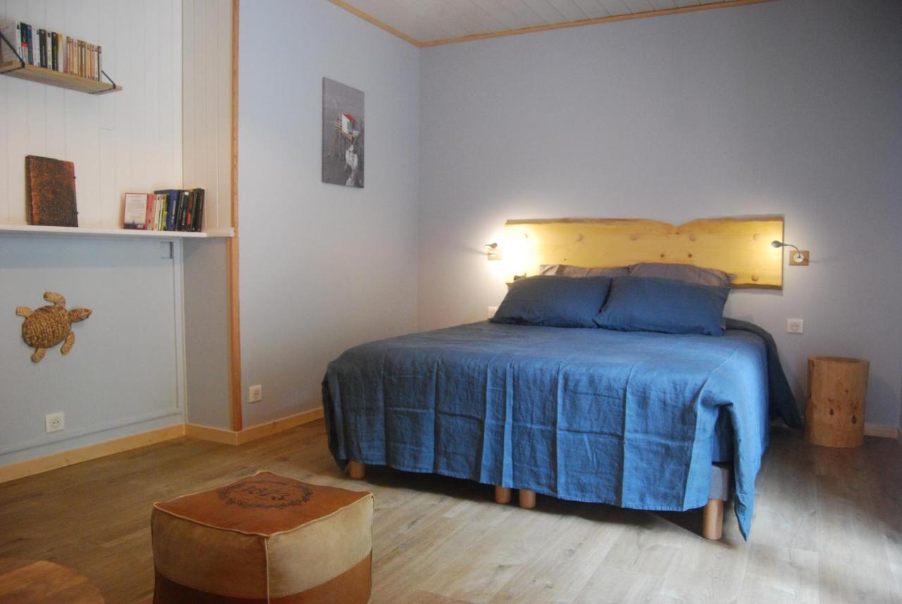 Au Son De L Angelus Bed and Breakfast Moncrabeau Εξωτερικό φωτογραφία